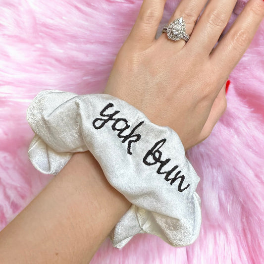 yak bun scrunchie - white