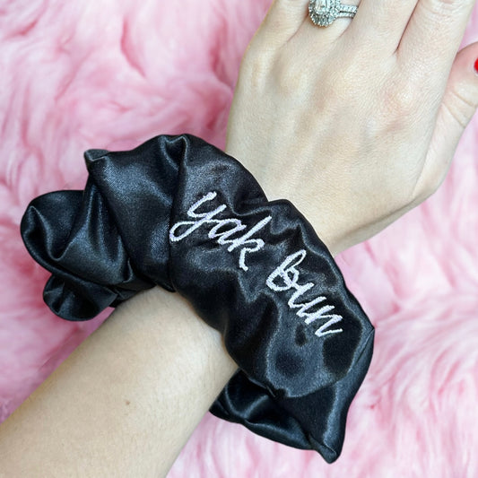 yak bun scrunchie - black