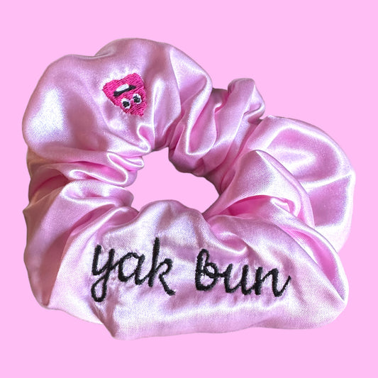 yak bun scrunchie - pink